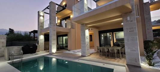 Cottage pour 3 personnes, avec piscine ainsi que vue et jardin dans Georgioupoli