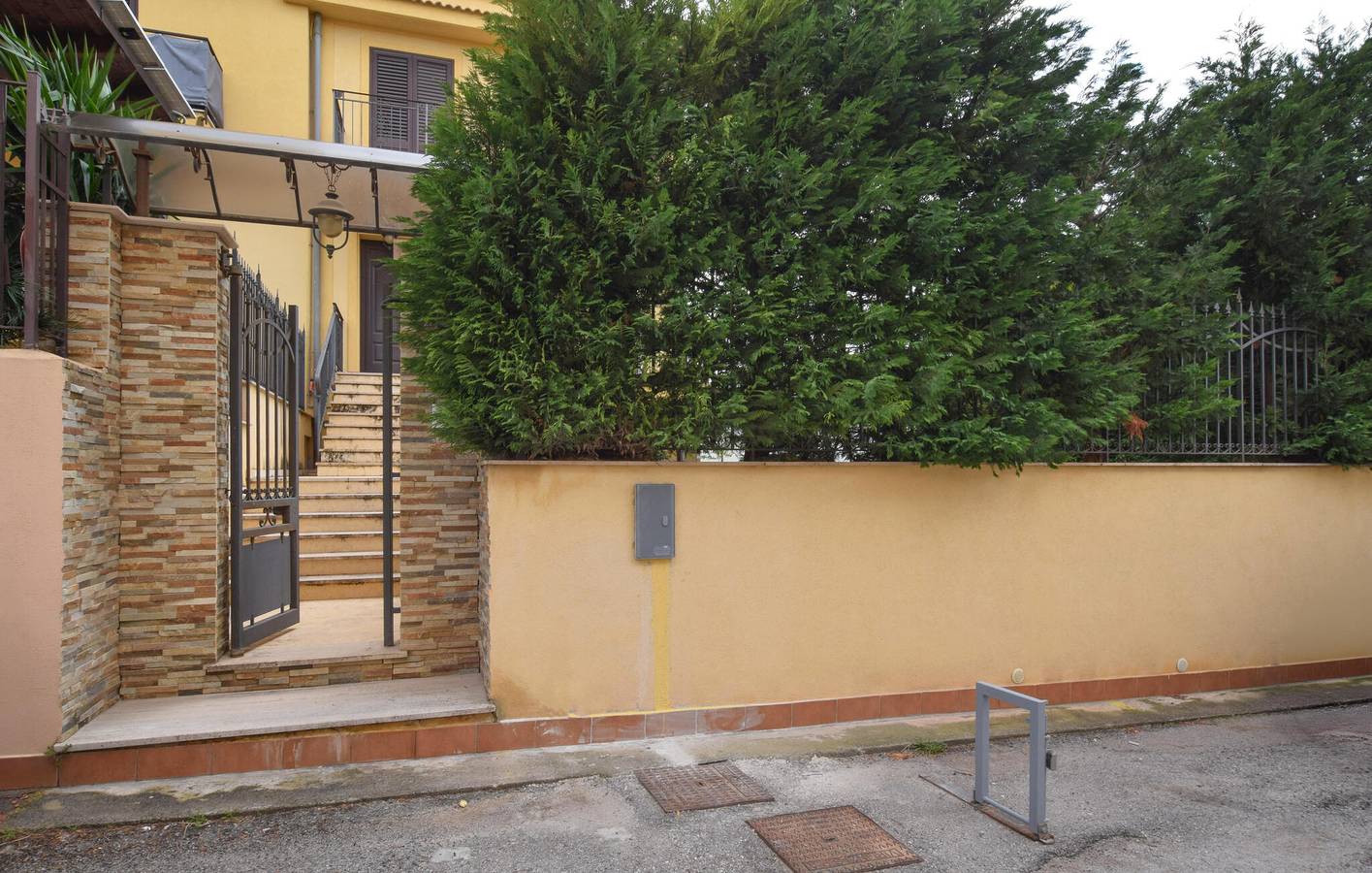 Appartamento intero, Accogliente appartamento con 2 camere da letto vicino alla spiaggia, con Wi-Fi e aria condizionata in Casteldaccia, Provincia di Palermo
