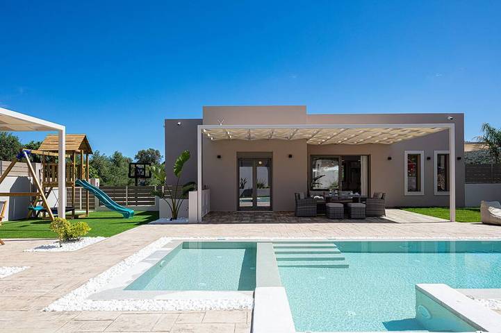 Ferienhaus für 7 Personen, mit Whirlpool und Garten