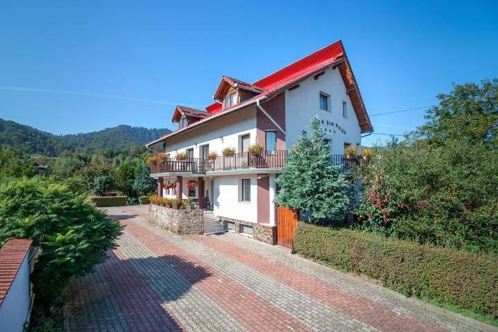 Maison d’hôte pour 2 personnes, avec terrasse ainsi que vue et jardin à Brașov - 2