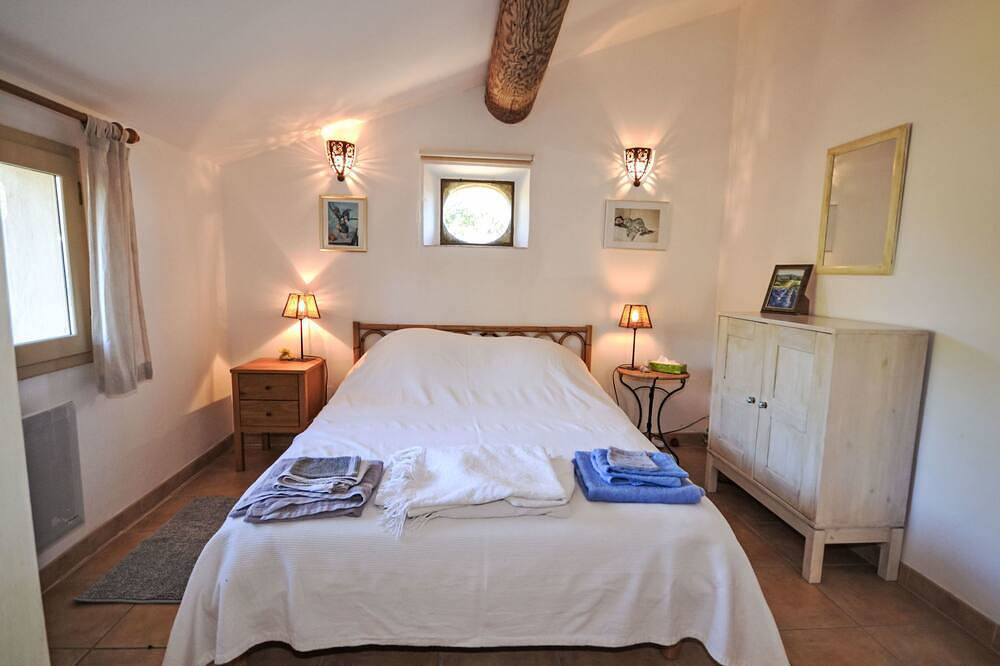 Les Cairnes in Viens, Regionaler Naturpark Luberon