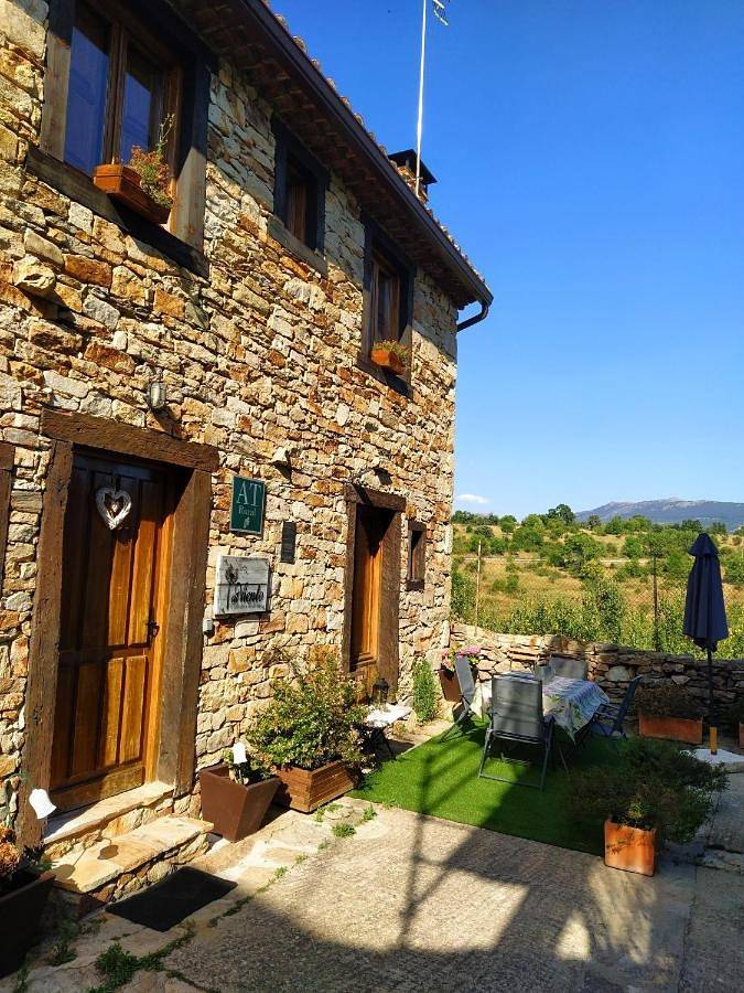Casa rural para 6 personas, con terraza y vistas en Sierra Norte - 2