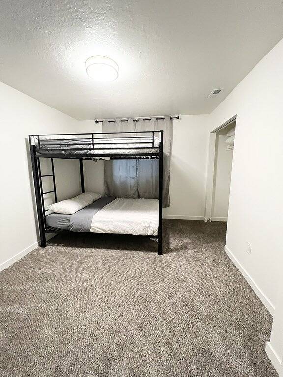 Vacation rental for 16 people, with yard in Cottonwood Heights