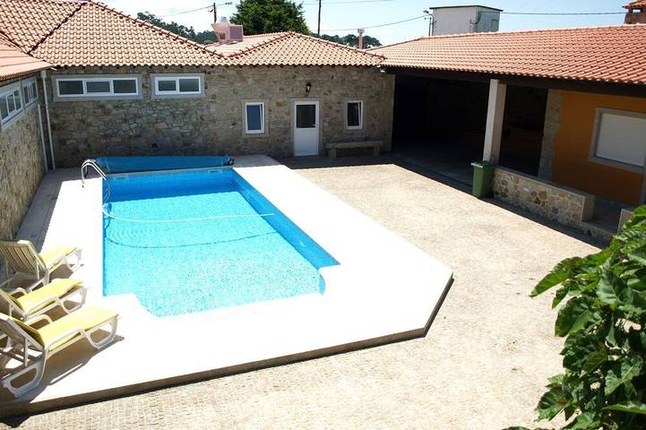 Location de vacances pour 10 personnes dans Terroso