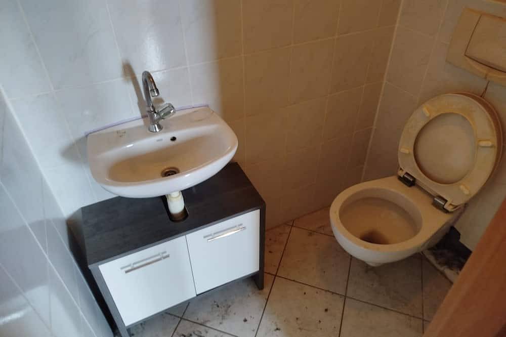 Appartamento intero, Fitters' apartment Dormagen above the rooftops. in Hackenbroich, Dormagen