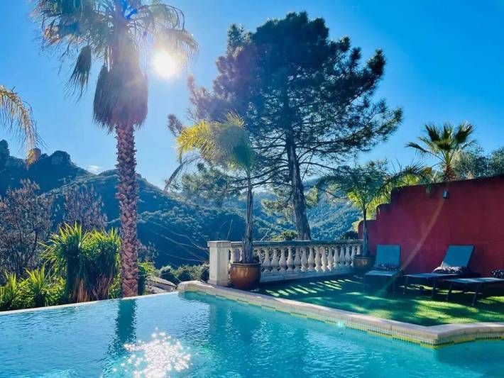 Ferienhaus für 6 Personen, mit Pool und Terrasse