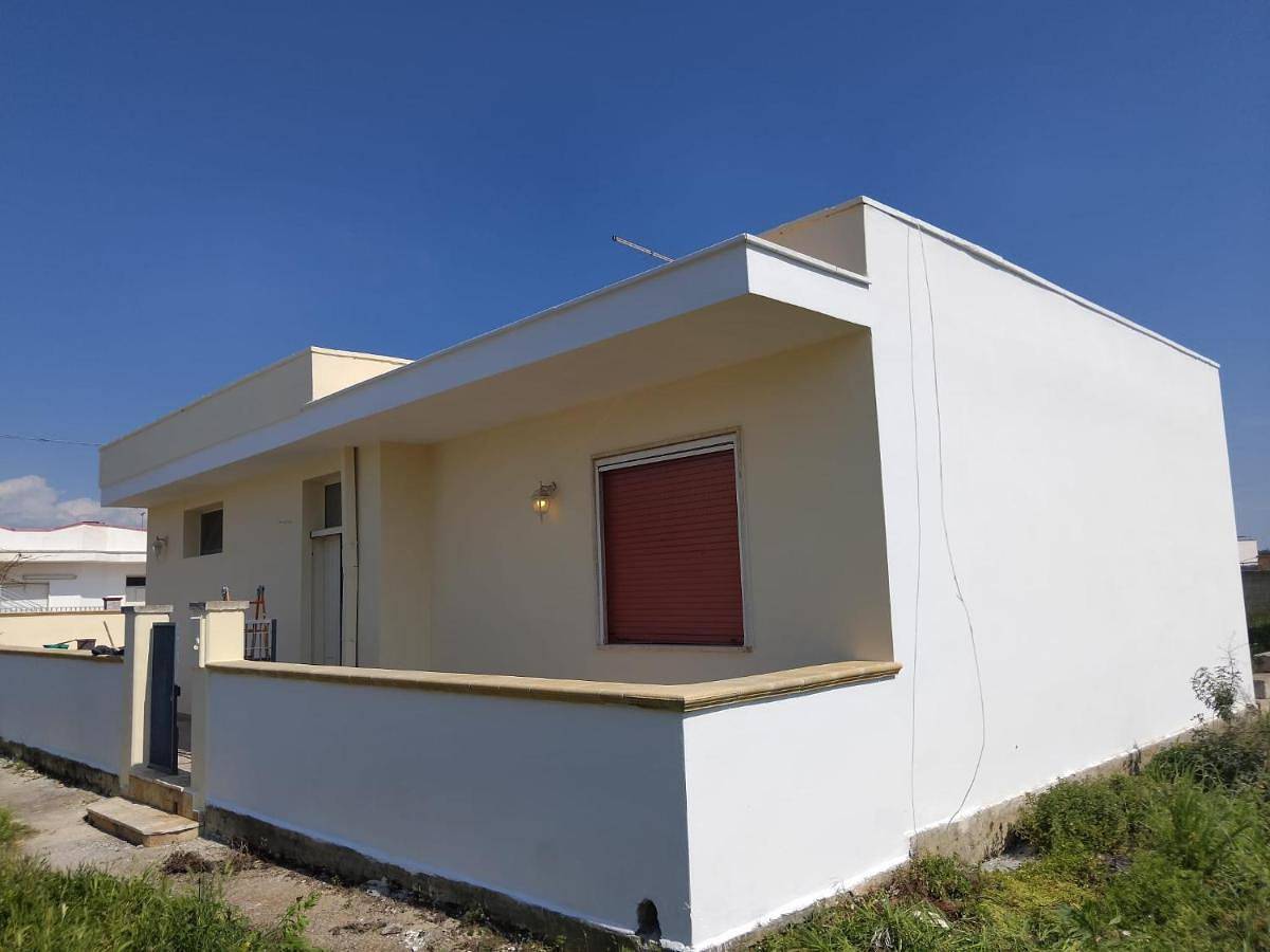Villino Frontemare in Lido dell' Ancora, Sant'Isidoro