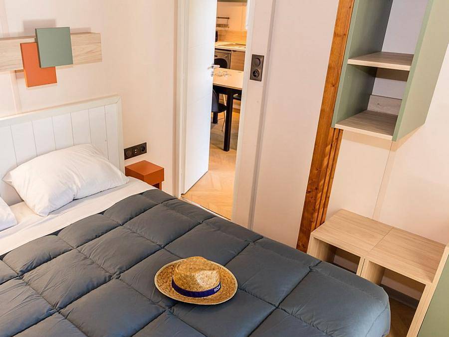 Camping Port de Plaisance  - Mobile home 6 persons - Chalet | Ultimate | 3 Bedrooms | 6 Pers. | Raised terrace | Tv in Clohars-Fouesnant, Quimper region