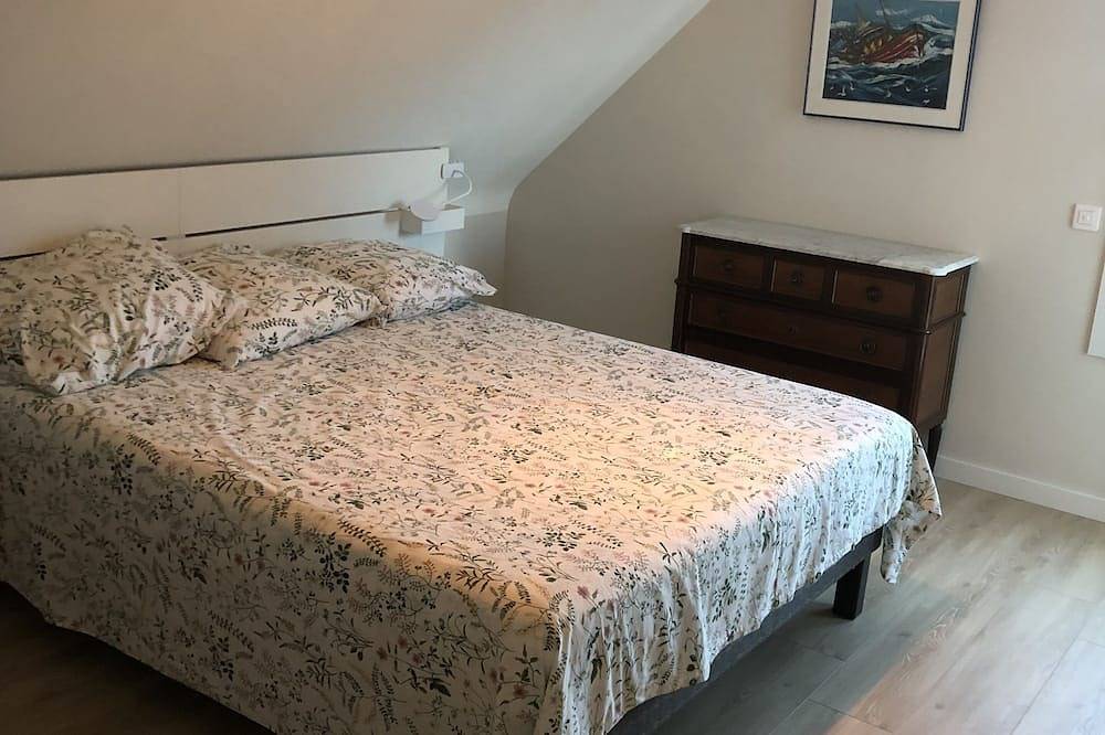 Ile de Berder à Pied et Très Beau Verger Dans un Parc Clos in Larmor-Baden, Côte des Mégalithes