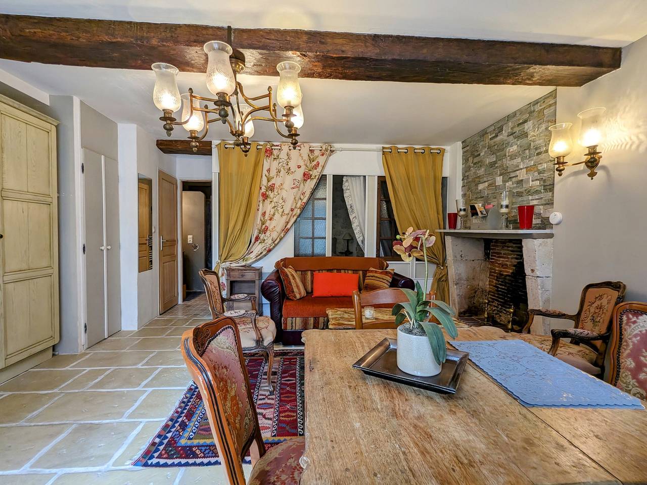 Entire apartment, Cozy apartment in Le Blanc center, near castle in Le Blanc, Le Blanc region