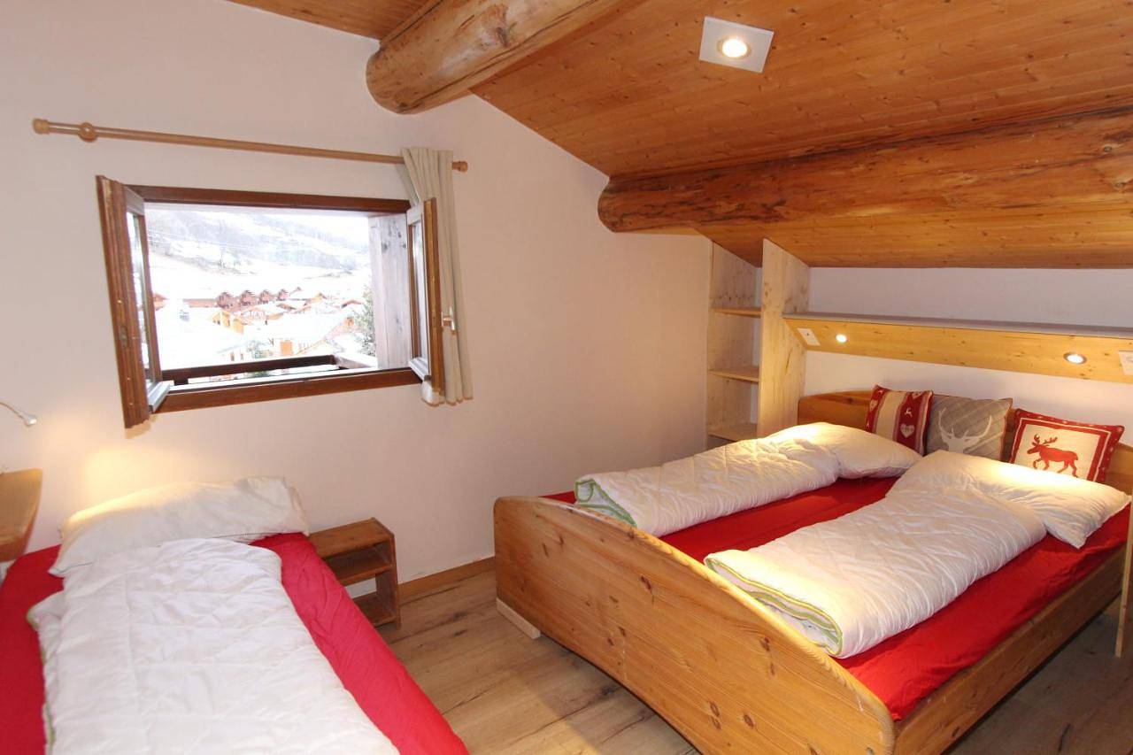 Superior Chalet in Saint-Martin-de-Belleville, Massif de la Vanoise