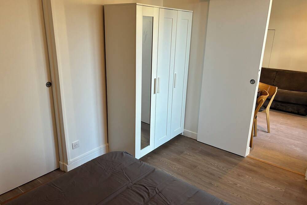 Appartement entier, Magnifique2 pièces en bors de Marne en rez de jardin in Noisy-le-Grand, Seine-Saint-Denis
