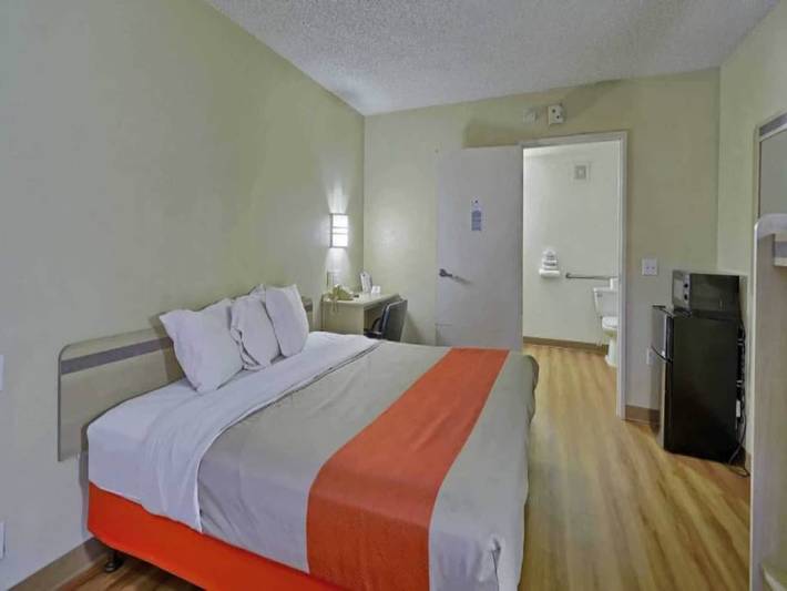 Apartamento entero, 1 cama king size | Se permite fumar in Municipio de Maple Shade, Condado de Burlington