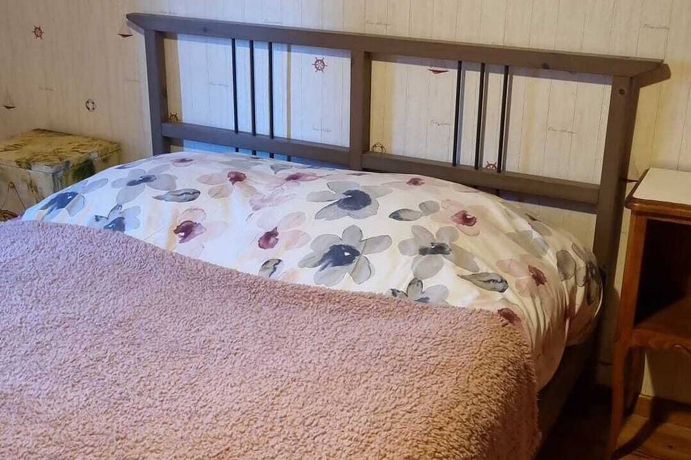 Gîte atmosphérique pour 6 personnes avec poêle à bois in Malvières, Parc Naturel Régional Livradois-Forez