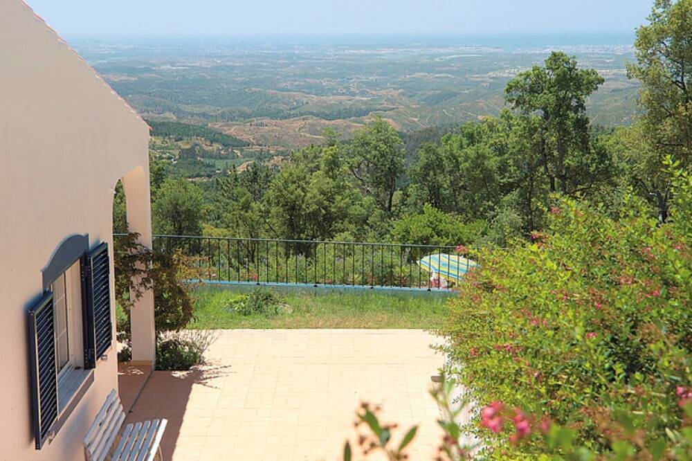 Schöne Villa, ideal für einen erholsamen Urlaub, mit Pool und Blick auf die Küste. in Monchique, Monchique gebirge