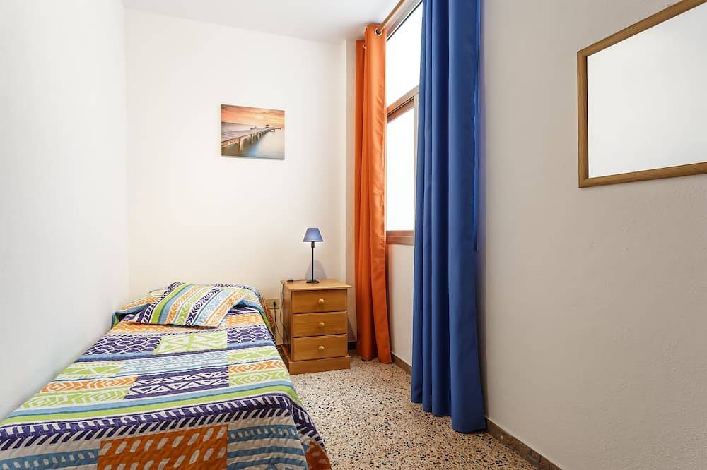 Apartamento entero, Armonía: Terraza con vistas al mar, Wifi gratuito, amplitud in Puerto Naos, Los Llanos de Aridane