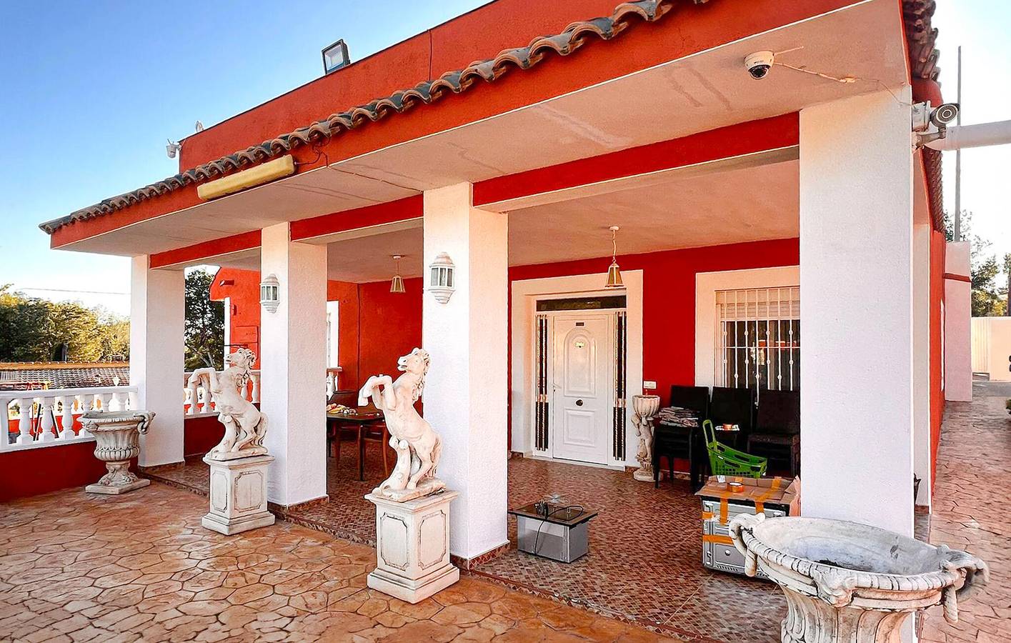 Amplio apartamento de 2 dormitorios con piscina, terraza, Wi-Fi y aparcamiento in Villajoyosa, Costa Blanca