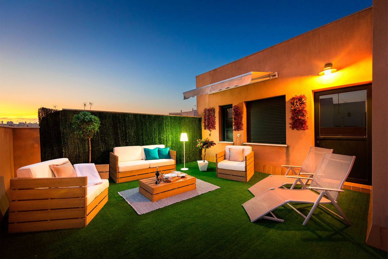 Geheel appartement, Vakantieappartement voor 6 personen met terras in Casco Antiguo, Sevilla