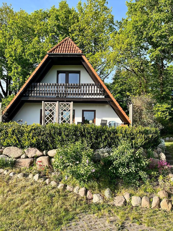 Ferienhaus für 4 Personen, mit Balkon und Terrasse sowie Seeblick in Marlow