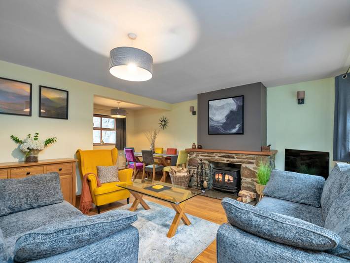 Riverstone Cottage in Beddgelert, Snowdonia