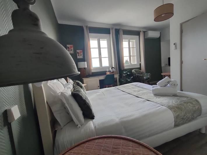 Hôtel pour 2 personnes, avec vue ainsi que jardin et piscine, animaux acceptés à Conilhac-Corbières - 2