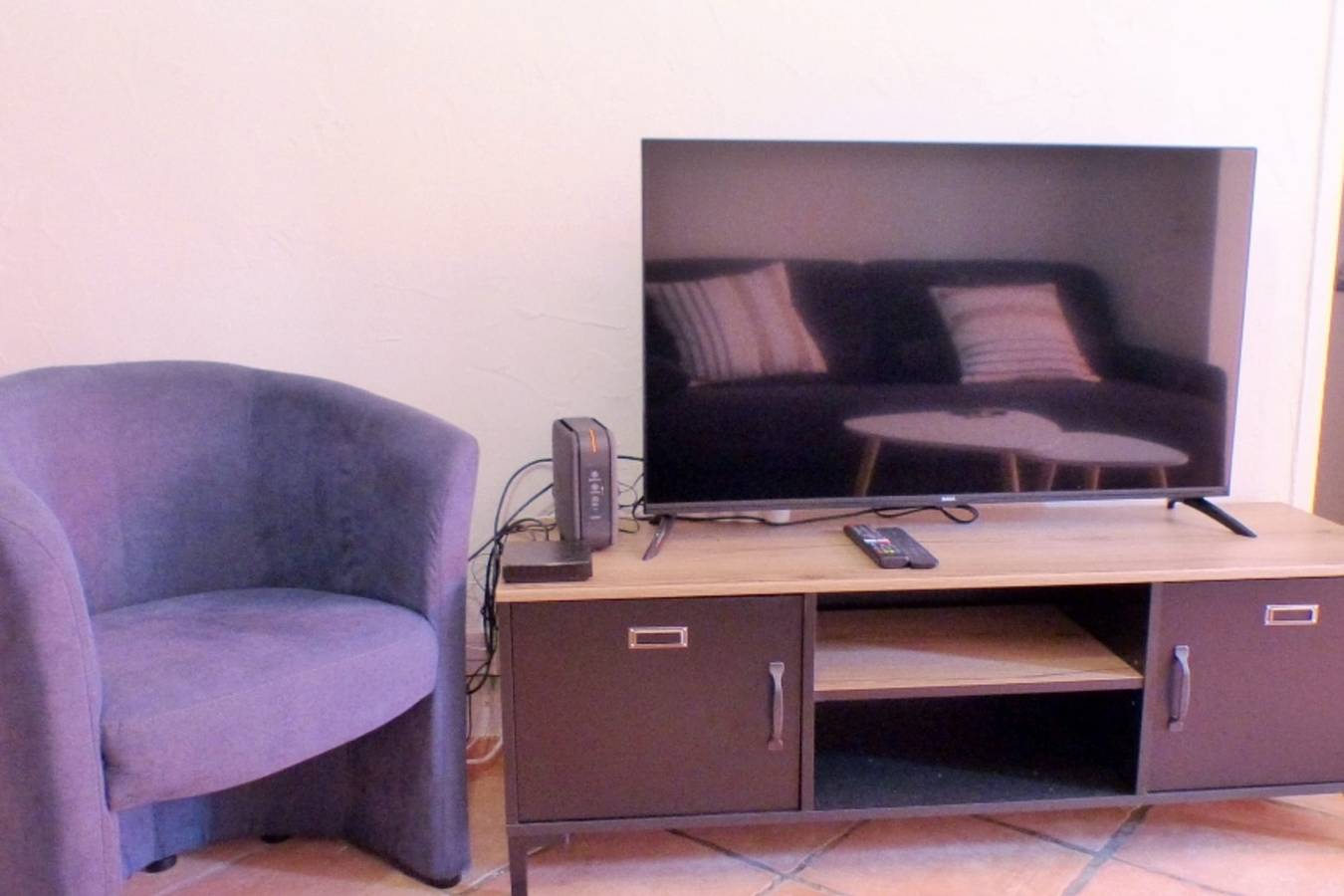 Appartement entier, Rdc tout confort grande terrasse proche plage in Sanary-sur-Mer, Côte méditerranéenne (France)