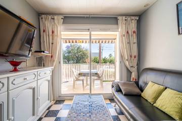 Location De Vacances pour 5 Personnes dans Saint Pierre la Mer, Fleury, Photo 2