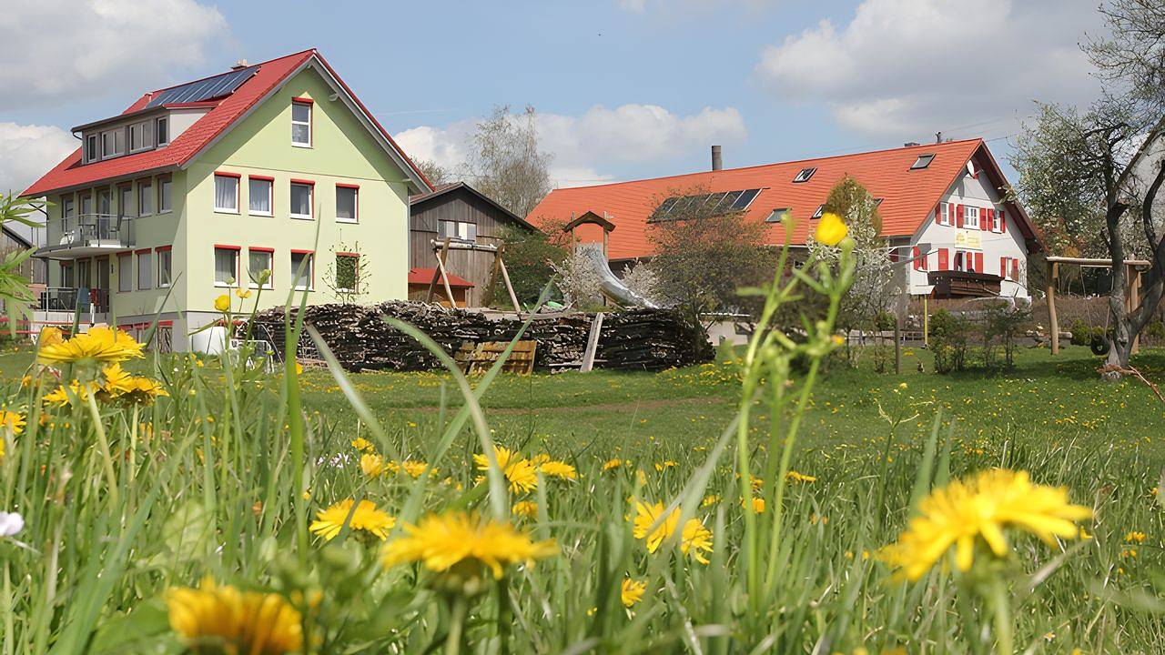 Mehrbettzimmer für 3 Personen in Pfalzgrafenweiler in Pfalzgrafenweiler, Nordschwarzwald