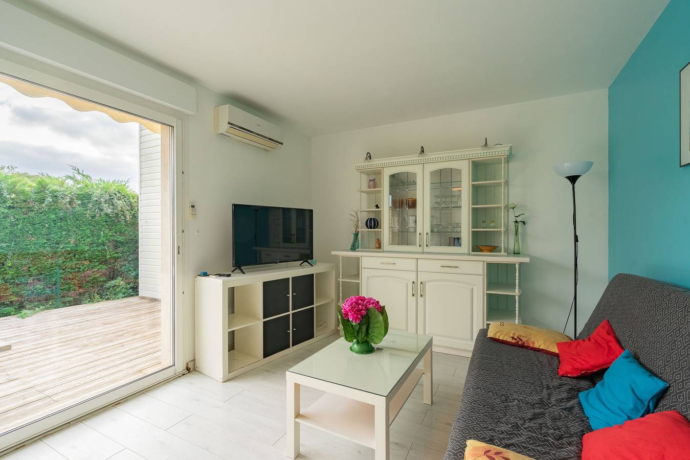 Entire apartment, Apartment 'Le Clos Du Champ De L'Amour - Ile Madame' with Private Pool, Wi-Fi, and Ac in Saint-Simon-de-Bordes, Jonzac region