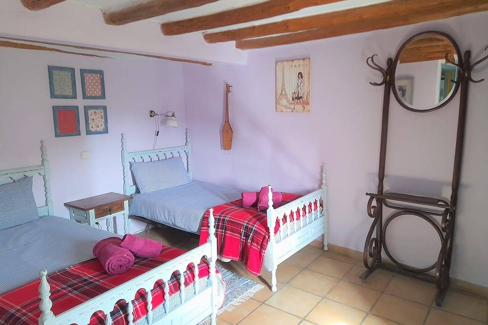 House of the river Leza cannon for 8 people in Trevijano, Soto en Cameros