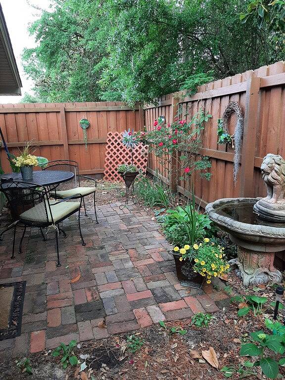 The Artist's Cottage is the ideal home away from home! in Wilmington, New Hanover County