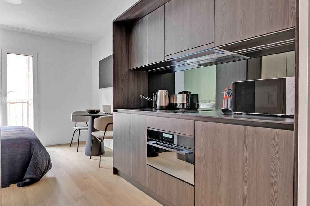 Ganze Wohnung, Modern Wiedikon 1 Room w/ Storage & W/D, 1 min to Market, by Blueground in Zürich, Bezirk Zürich