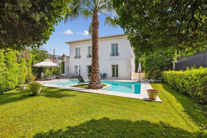 Villa pour 8 personnes, avec piscine et jardin à Cannes