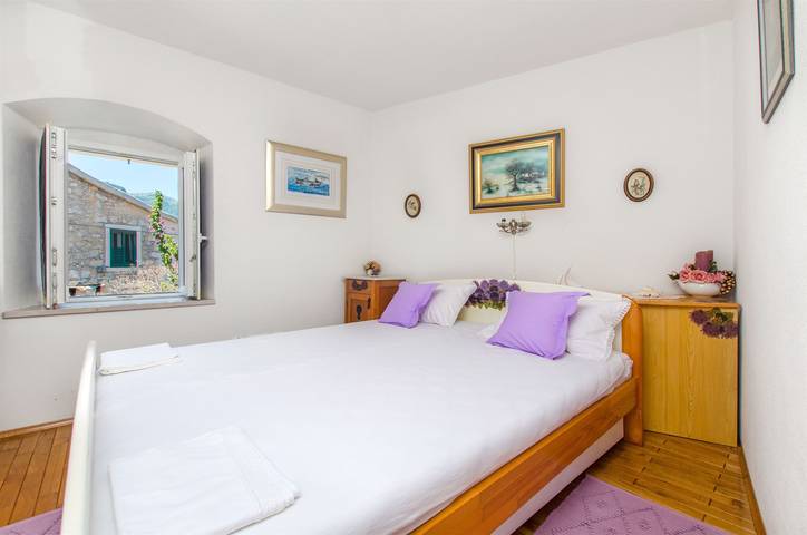 Location de vacances pour 4 personnes, avec vue et terrasse à Jelsa - 3