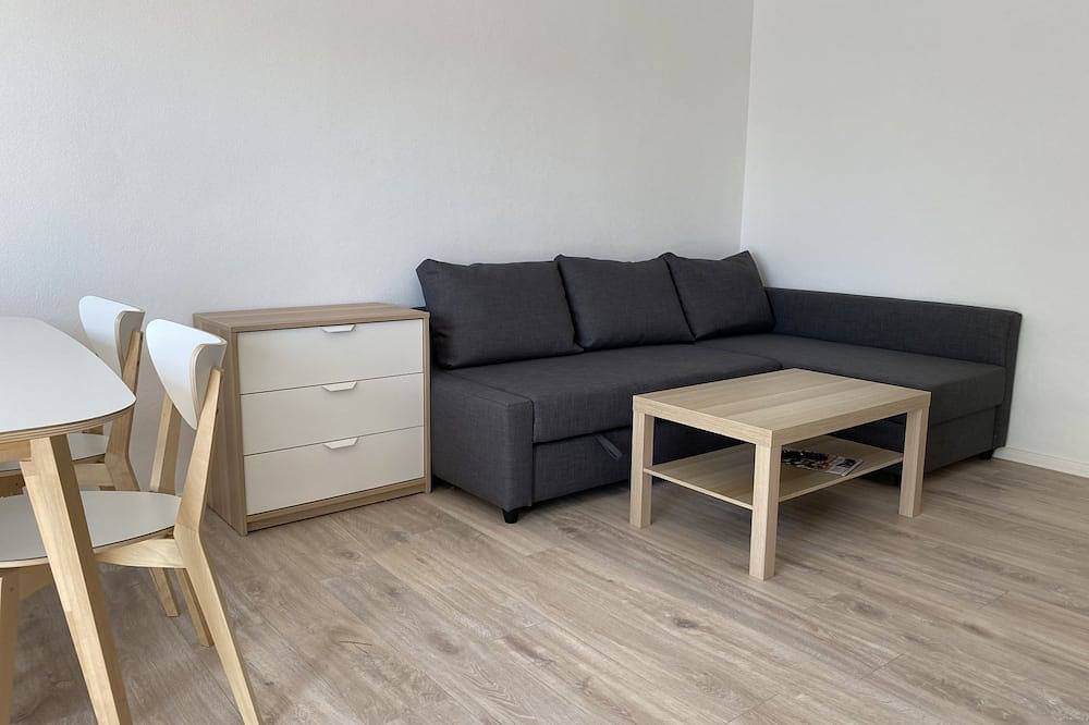 Ganze Wohnung, Moderne Monteurwohnung / Übergangswohnung mit Balkon in Schwandorf, Ostbayern