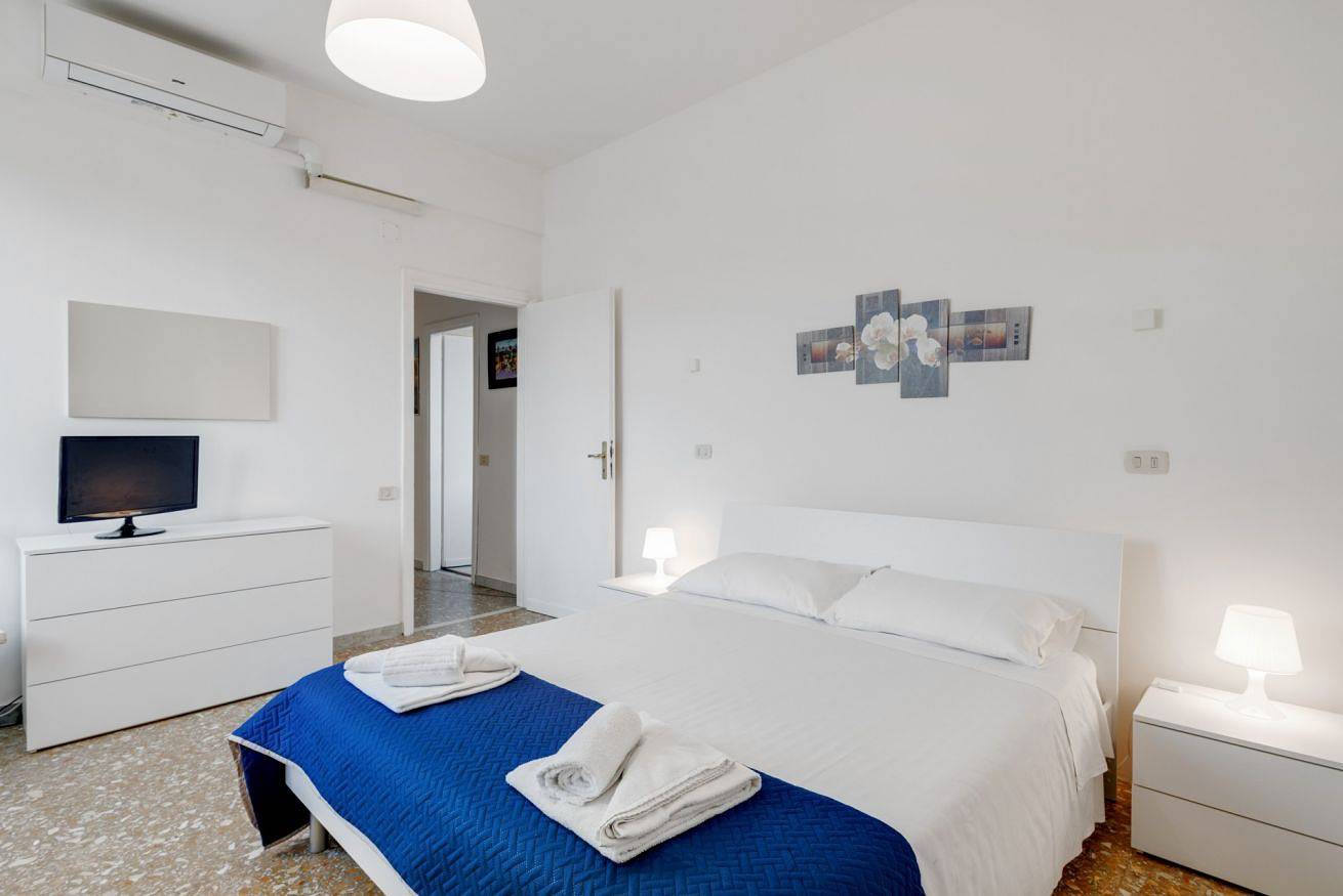 Ganze Wohnung, Lulli Cozy Apartment with Balcony in Florence city center, Florenz