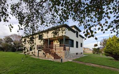 Casa rural para 8 personas, con vistas y jardín en Ribadeo