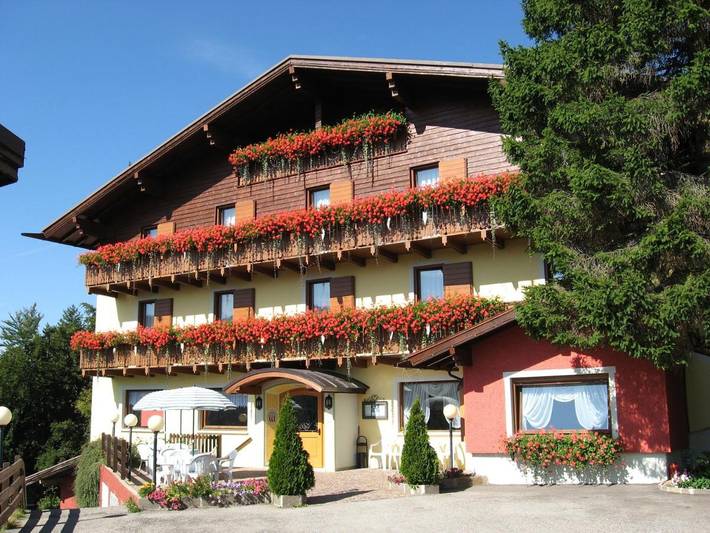 Hôtel pour 2 personnes, avec sauna et balcon ainsi que jacuzzi et jardin dans Serrada