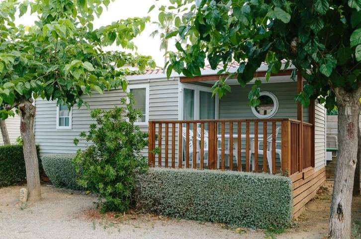 Camping pour 4 personnes, avec bassin pour enfant ainsi que piscine et terrasse à Cambrils - 3