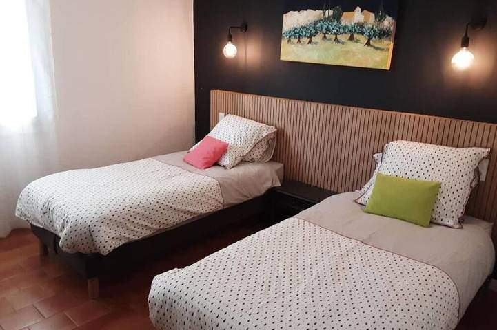 Location de vacances pour 11 personnes, avec piscine, animaux acceptés à Travaillan - 3