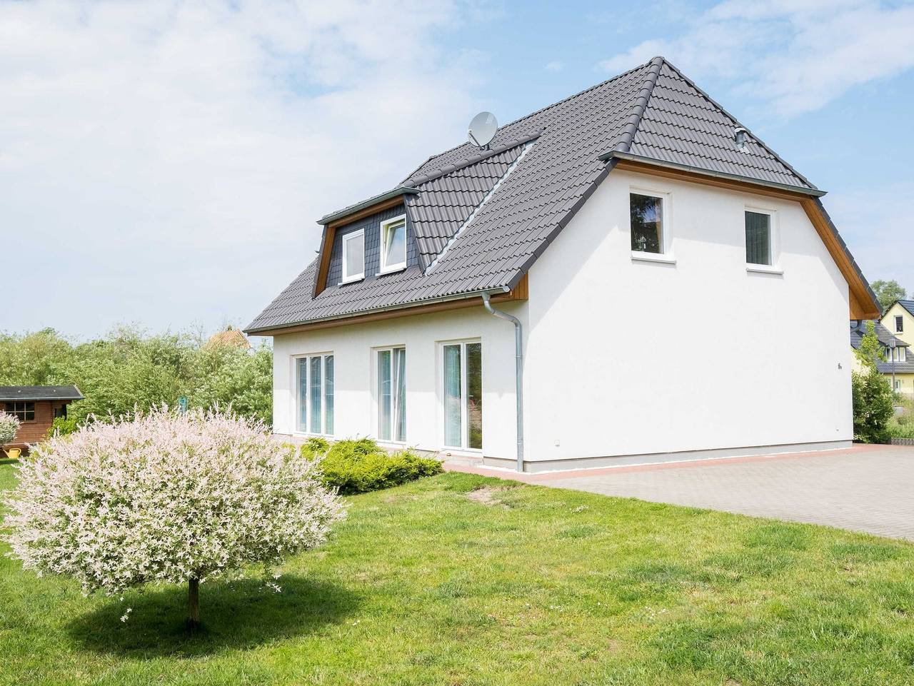 Ganze Ferienwohnung, Moderne Fewo nur 300m zum Ostseestrand - Ferienwohnung mit Balkon in Drei Kaiserbäder, Heringsdorf