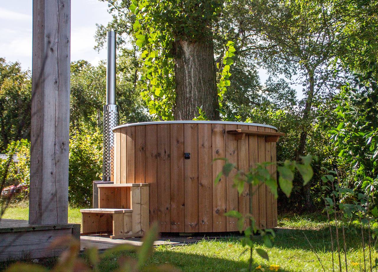 Vakantiepark Hölte — Tiny Cabin met Hottub I 4 personen in Holten, Sallandse Heuvelrug