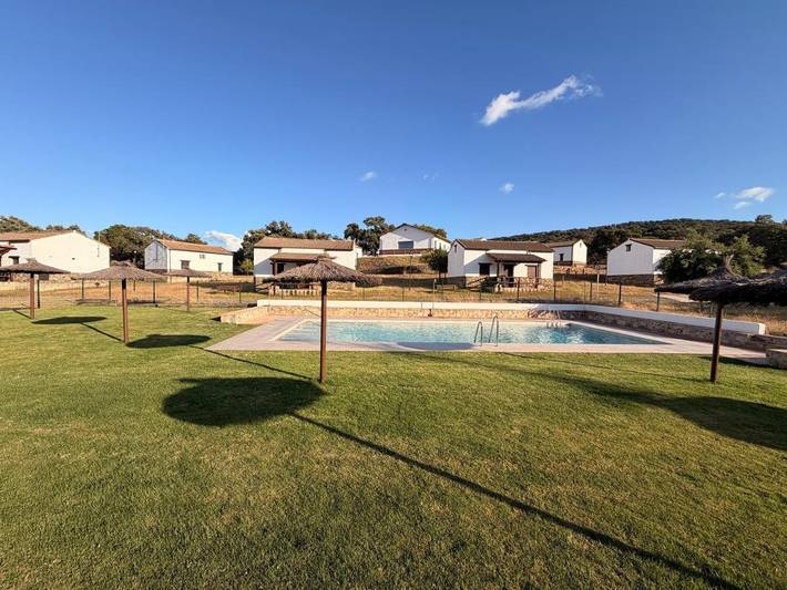 Casa rural para 4 personas, con Jardín además de Piscina y Vistas en Sierra Norte de Sevilla