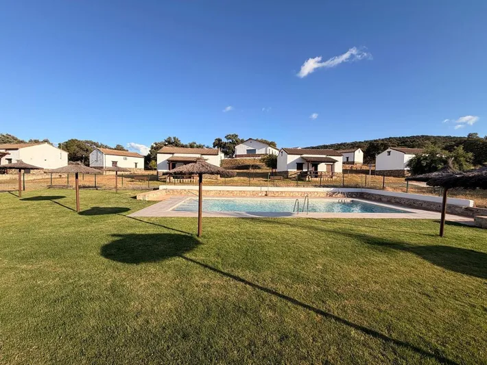 Casa rural para 4 personas, con vistas además de piscina y jardín, Se admiten mascotas - 1