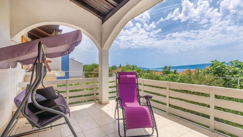 Ferienwohnung für 10 Personen, mit Terrasse in Pinezici