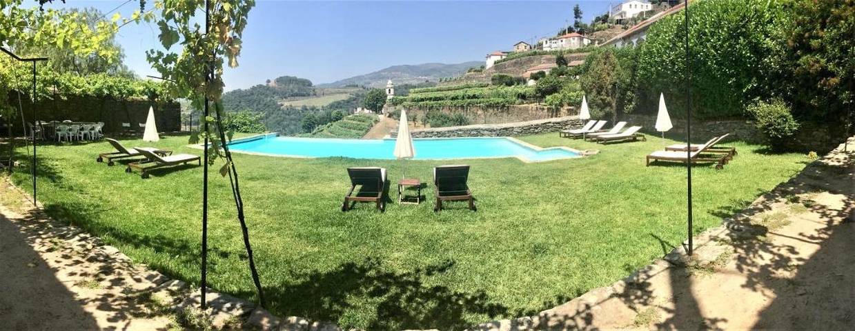 Location de vacances pour 2 personnes, avec piscine ainsi que jardin et bassin pour enfant dans Mesão Frio - 2