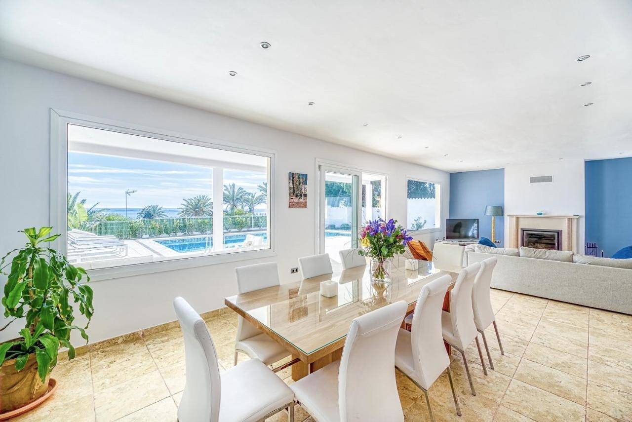 Preciosa villa con piscina, jardín y vistas al mar Wifi in Alcossebre, Alcalà de Xivert