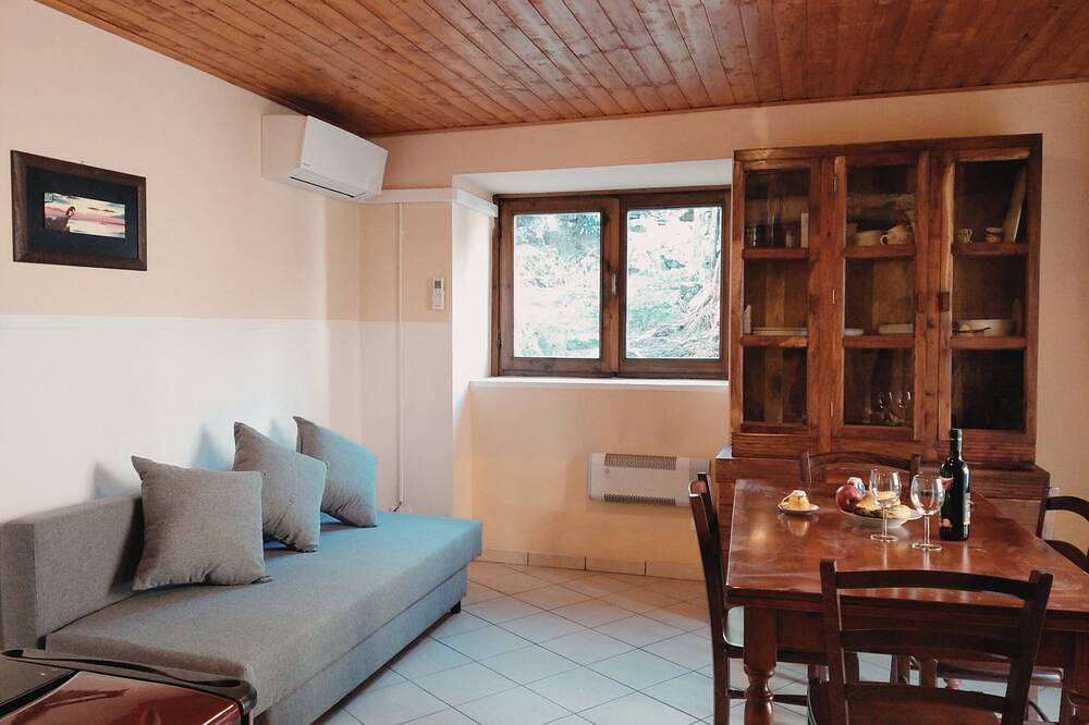 Entire apartment, Trarego 1 Apartment in Viggiona, Trarego Viggiona