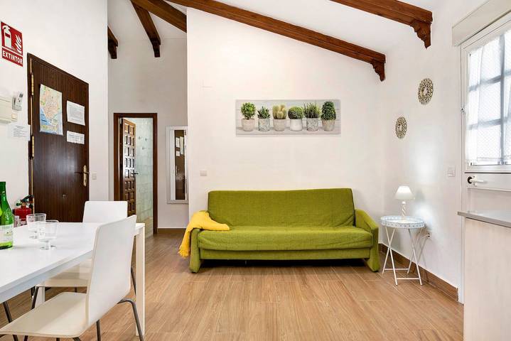 Apartamento entero, 'Apartamento en la Playa con Terraza 3' cerca de la playa; admite mascotas in La Fontanilla, Conil de la Frontera