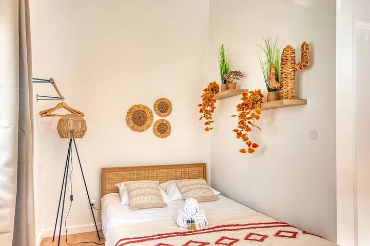 Gîte pour 2 personnes, avec jardin à Décines-Charpieu - 3